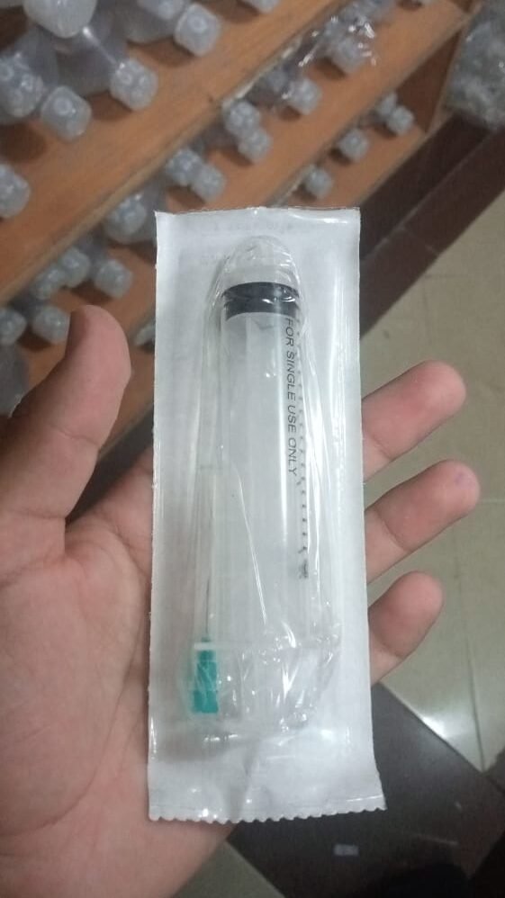 disposable syringe for injecting the painkillers and other emergency injectables